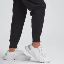 Stoic Venture Jogger - Women's -Everlaces Cloth Shop MOONIG D3